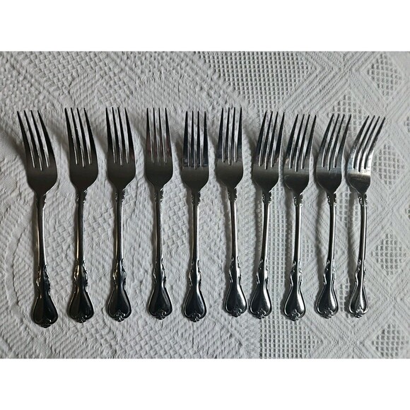 10 CAMBRIDGE JESSICA STAINLESS STEEL  LARGE DINNER FORKS - Picture 1 of 3